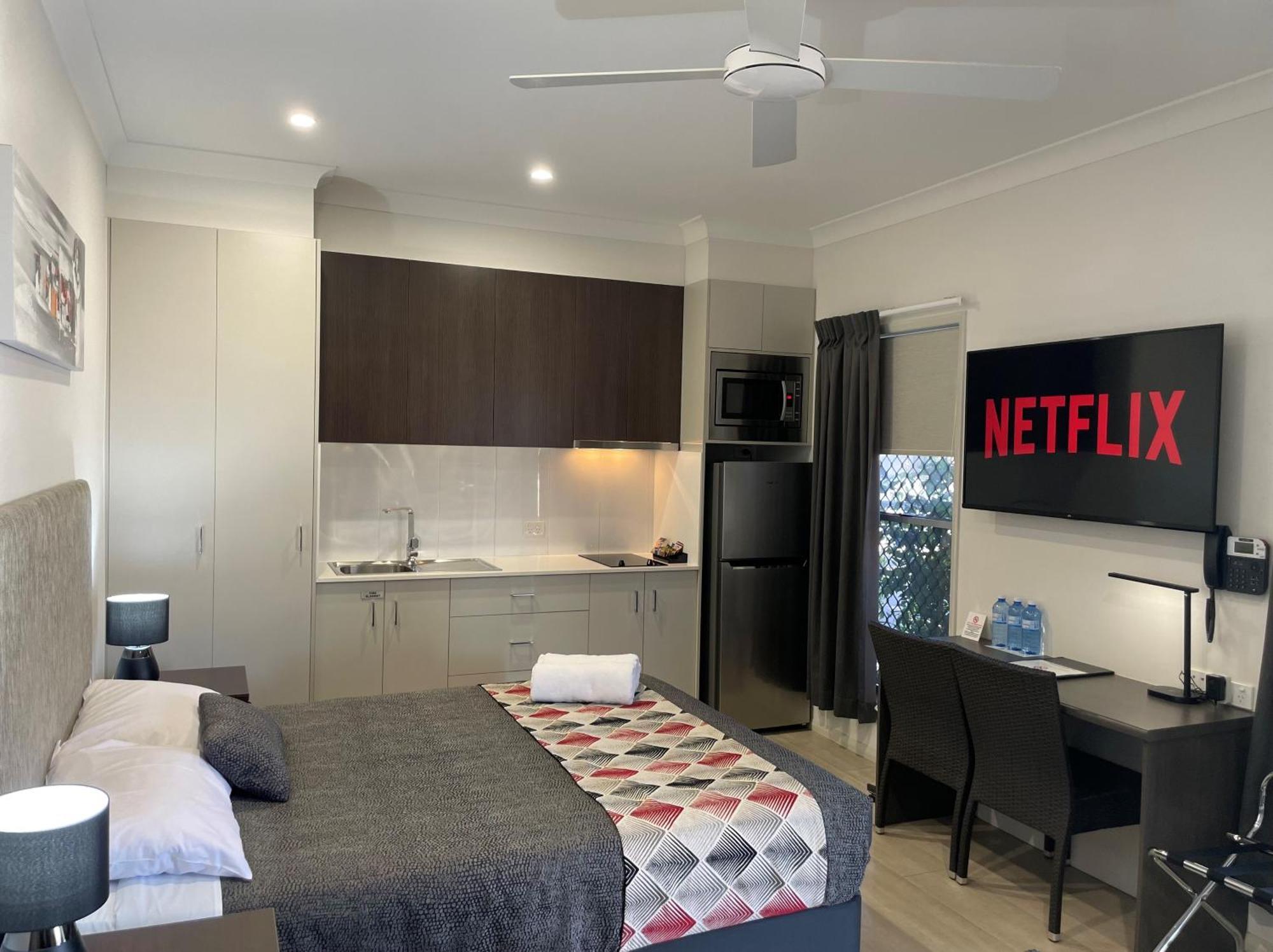 Northpoint Motel Apartments Тувумба Экстерьер фото