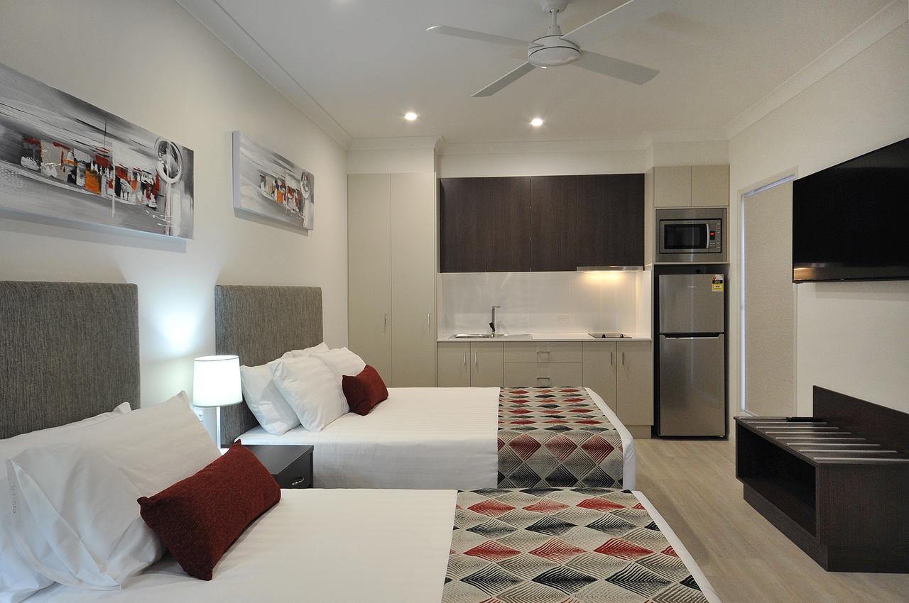 Northpoint Motel Apartments Тувумба Экстерьер фото
