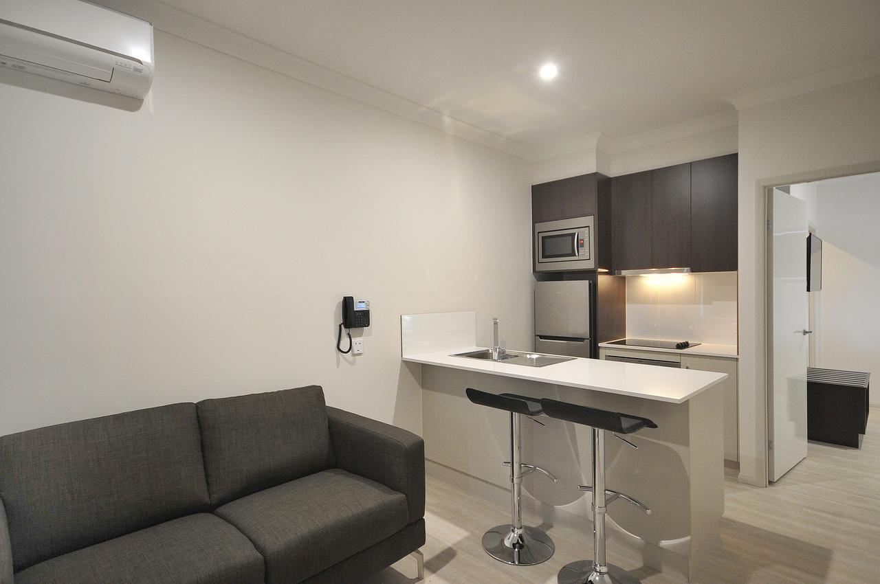 Northpoint Motel Apartments Тувумба Экстерьер фото